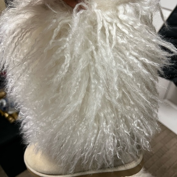 GONE! Tall Mongolian fur Ugg boots size 7 - Picture 5 of 5